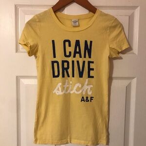 Abercrombie & Fitch tee shirt yellow S